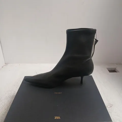 ZARA THE EDIT BLACK LEATHER ANKLE BOOTS – UK 4 (EU 37) 