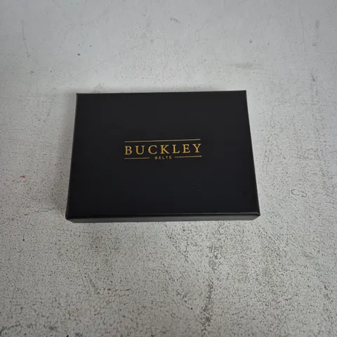 BUCKLEY BELTS WALLET – BLACK LEATHER, BOXED
