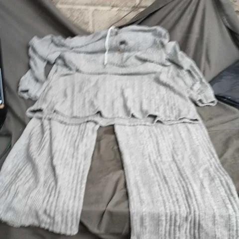 SHEIN GREY PANTS AND HOODIE SET SIZE XL