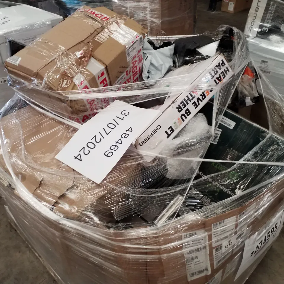 PALLET OF APPROXIMATELY 21 UNPROCESSED RAW RETURN HOUSEHOLD AND ELECTRICAL GOODS TO INCLUDE;