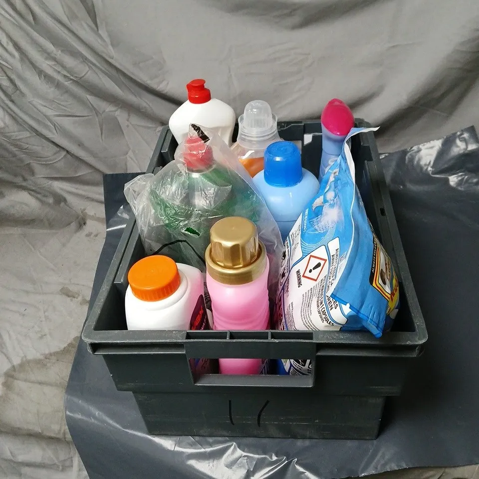 APPROXIMATELY 12 ASSORTED HOUSEHOLD ITEMS TO INCLUDE PERSIL, FAIRY, FABREZE ETC