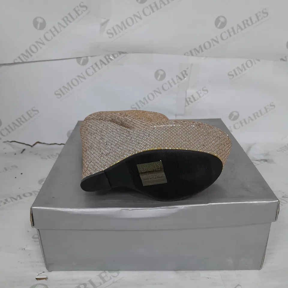 BOXED PAIR OF CASANDRA PLATFORM WEDGE HEEL ANKLE SHOE IN GOLD SHIMMER SIZE 5