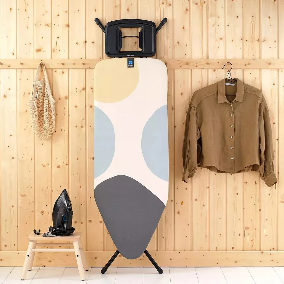 BOXED IRONING BOARD 124 X 45CM