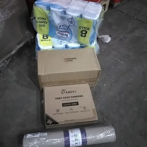 PALLET OF HOUSEHOLD ITEMS TO INCLUDE KITCHEN ROLLS, LIGHT FIXTURE,GREY COAT HANGARS,FLOOR MAT AND OTHER ASSORTED ITEMS....