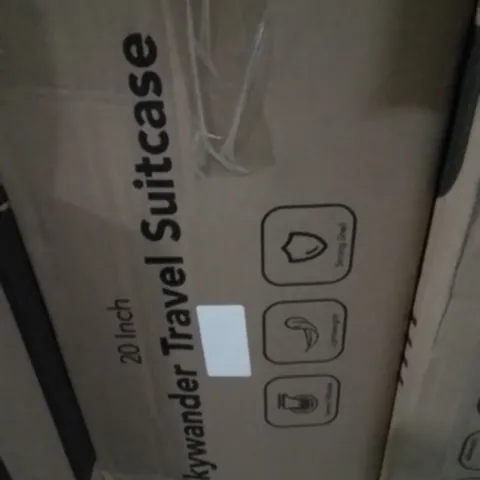 BOXED LUGG SKYWANDER TRAVEL SUITCASE 