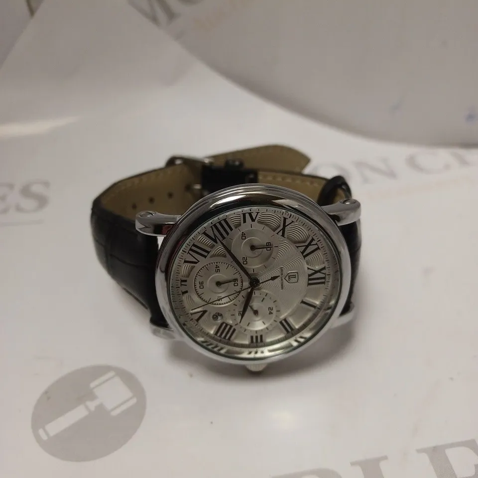MENS LOUIS LACOMBE CHRONOGRAPH WATCH – MULTI FUNCTION DIAL WITH DATE – ROMAN NUMERAL DIAL – LEATHER STRAP