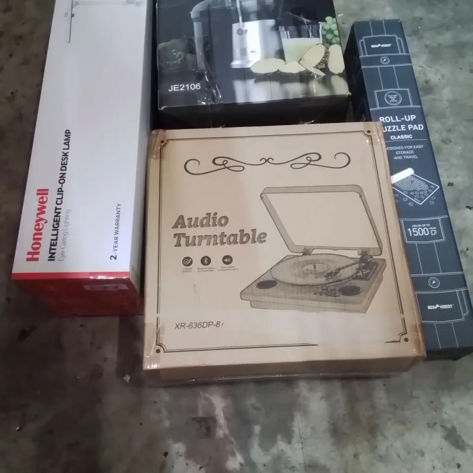PALLET OF ASSORTED HOUSEHOLD GOODS AND PRODUCTS TO INCLUDE;INTELLIGENT CLIP ON DESK LAMP,JUICER,AUDIO TURNTABLE, ROLL UP PUZZLE PAD AND OTHER ASSORTED ITEMS...