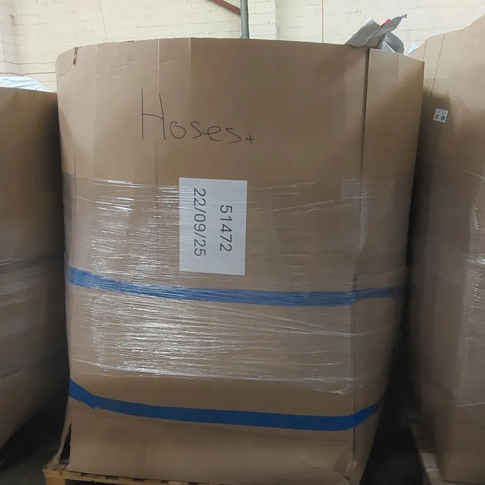 PALLET CONTAINING A LARGE QUANTITY OF ASSORTED HOSE PIPES, POOL INFLATABLES ECT