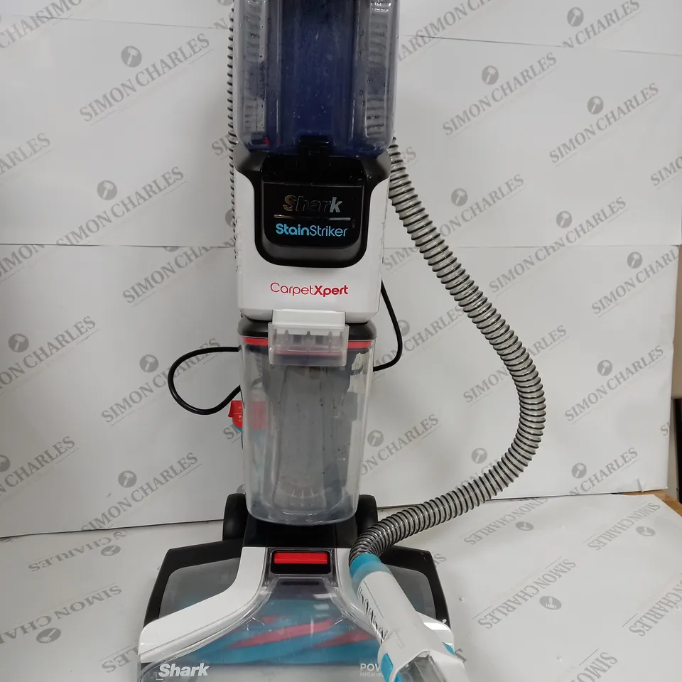 BOXED SHARK CARPET XPERT DEEP CARPET CLEANER & BUILT IN STAIN STRIKER EX200UK - COLLECTION ONLY