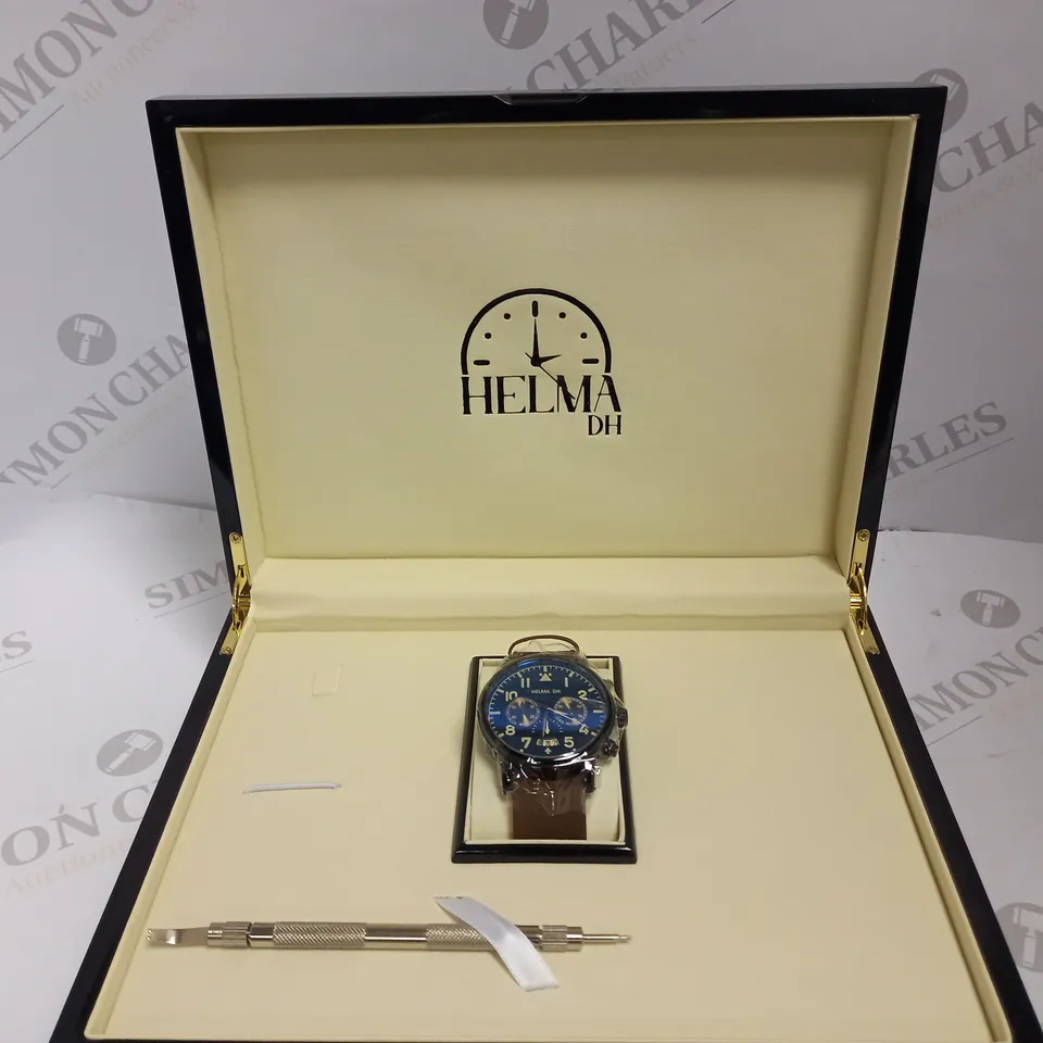 HELMA DH VINTAGE STYLE SUEDE STRAP WRISTWATCH
