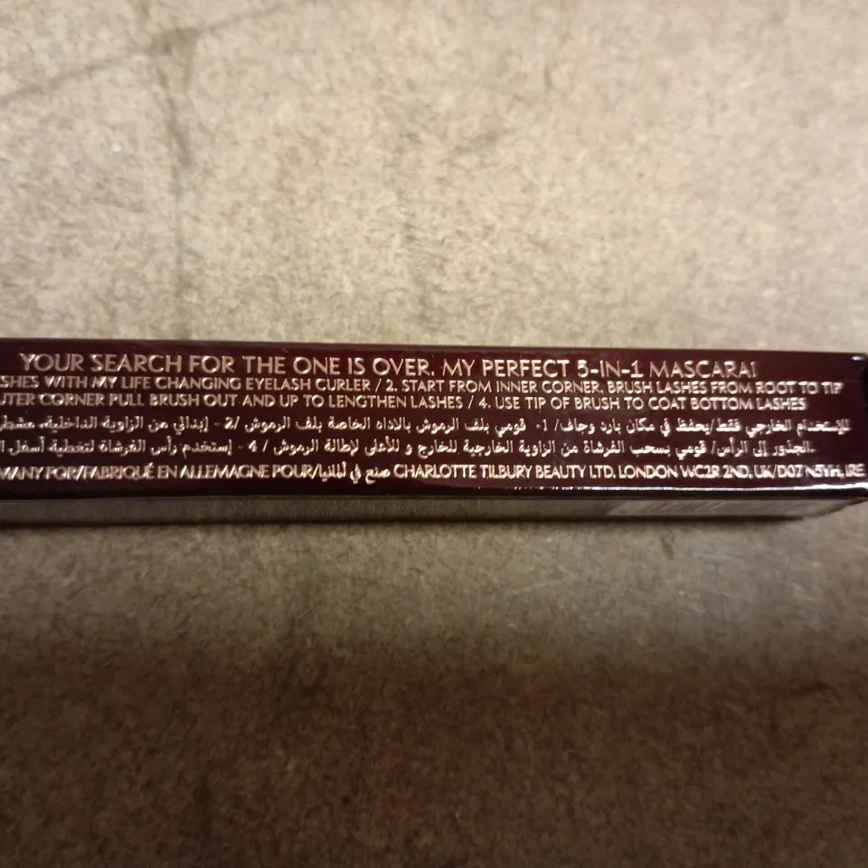 CHARLOTTE TILBURY FULL FAT LASHES 5-IN-1 MASCARA – 4 ML (BOXED)