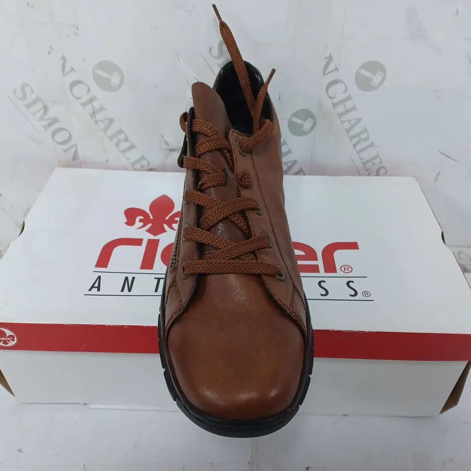 BOXED RIEKER ZIP SHOES IN BROWN - SIZE 40