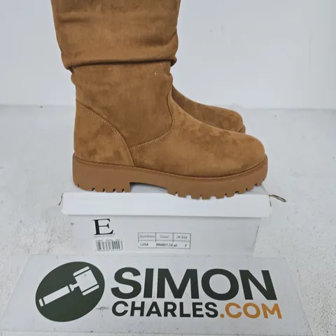 BOXED PAIR OF SHOE BY EMMA LUISA BOOTS IN BRANDY - UK 7
