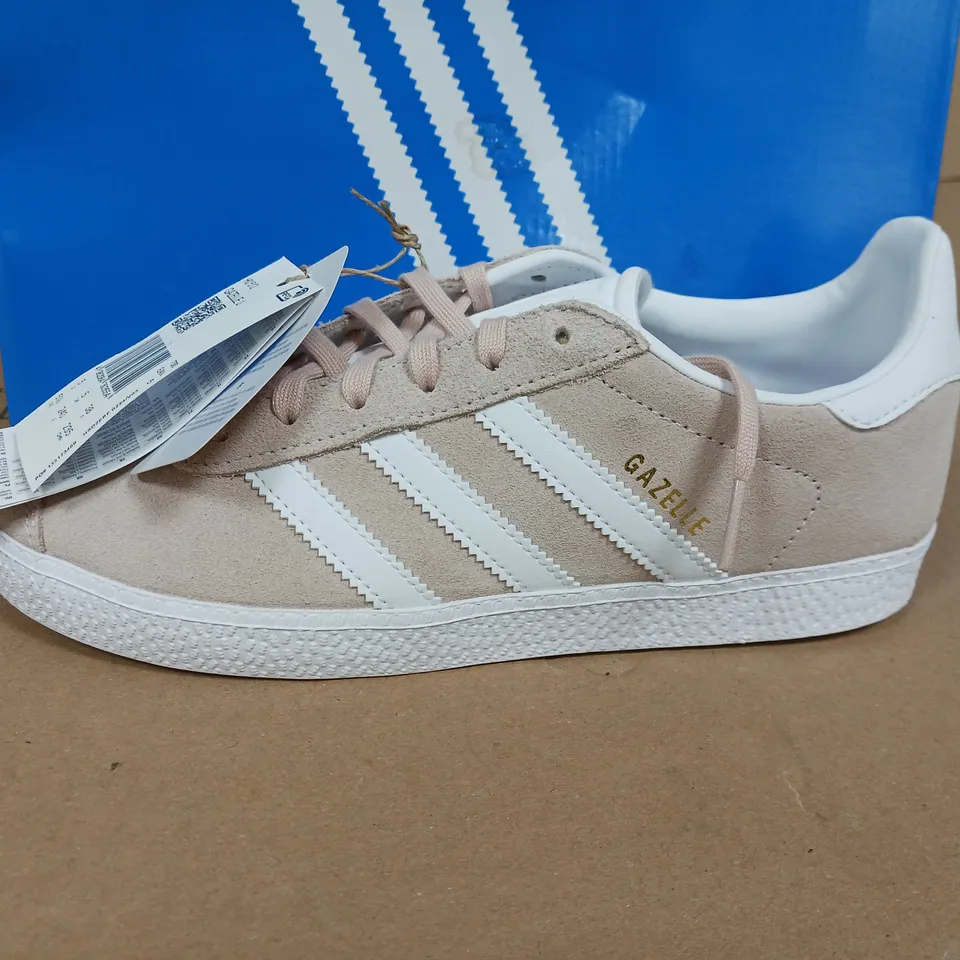 BOXED PAIR OF ADIDAS GAZELLE TRAINERS IN BLUSH - UK 5