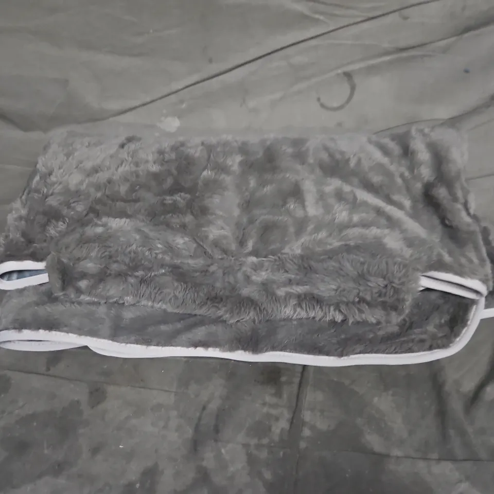 BOXED HOMEDICS SOFT HEATED SHAWL