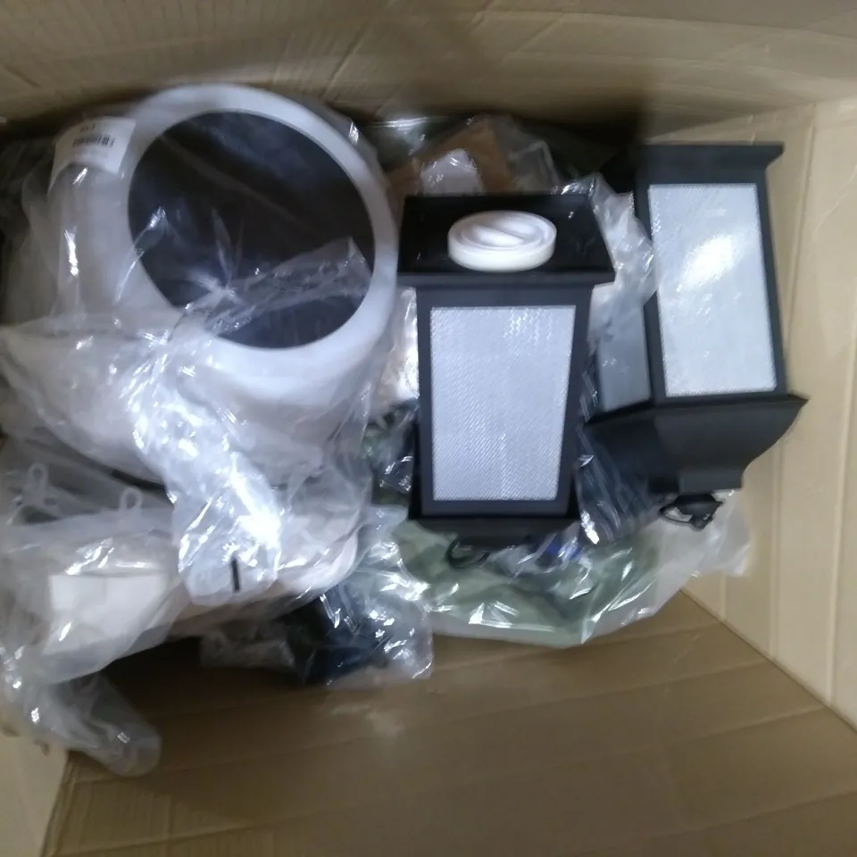 LARGE QUANTITY OF ASSORTED HOUSEHOLD PRODUCTS AND ACCESSORIES