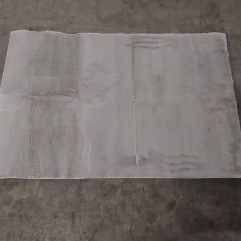 BRAND NEW BAGGED PACO HOME SOFT RUG - 60 x 90cm