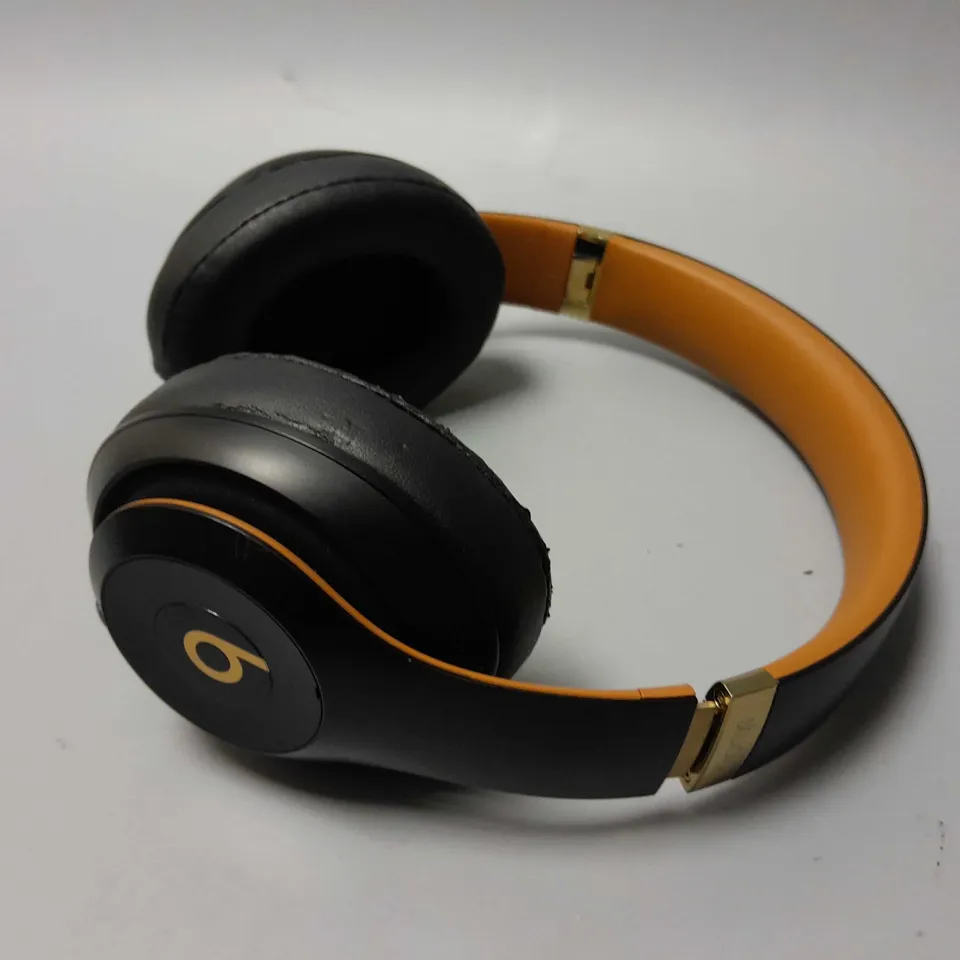 BEATS STUDIO3 WIRELESS HEADPHONES