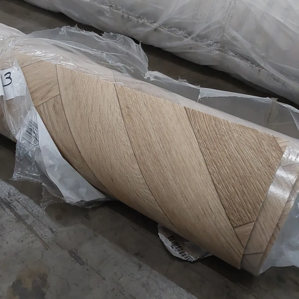 ROLL OF QUALITY VENUS ALASKA VINYL // SIZE: APPROXIMATELY 4 X 4m