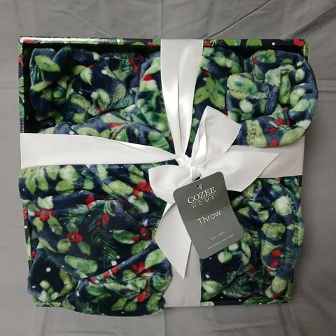 Cozee Home Throw – Leaf & Floral Pattern, 152cm x 203cm