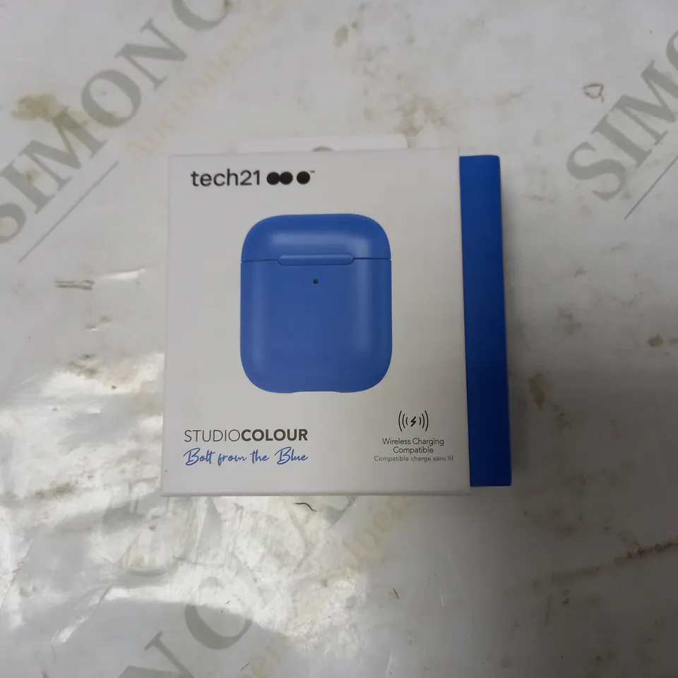 LOT OF APPROX 120 TO INCLUDE TECH21 STUDIO COLOUR AIRPOD CASE