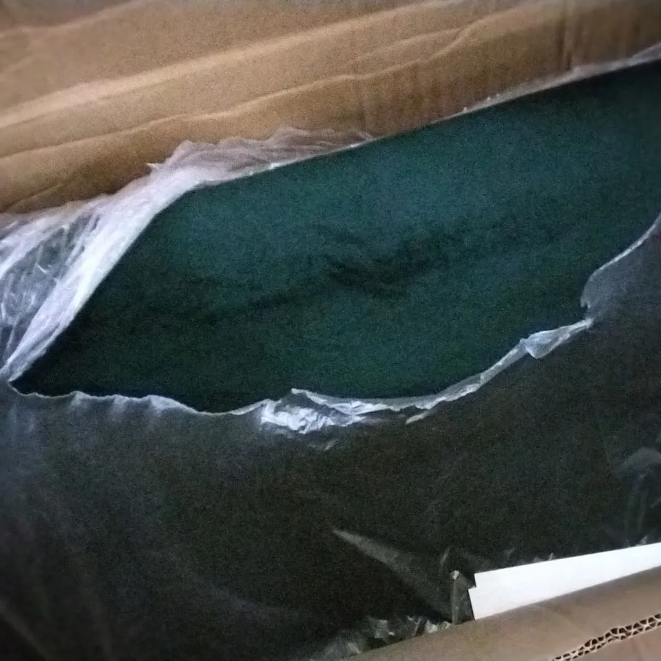 BOXED ABDERRAOUF UPHOLSTERED BENCH GREEN