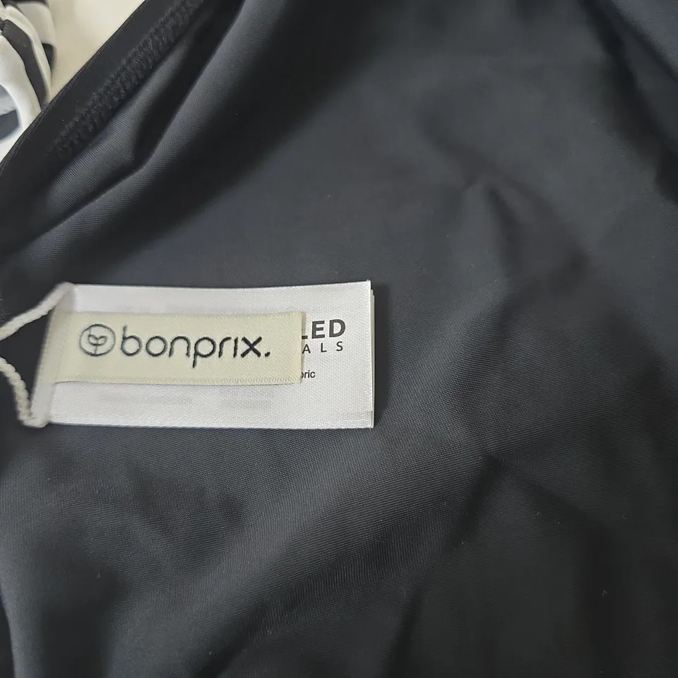 BONPRIX 2 PIECE SWIMMING SET BLACK AND WHITE SIZE 24
