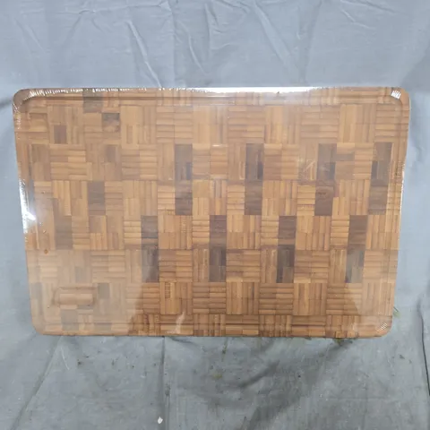 BIXED CACTUS AND CUBBY CHOPPING BOARD