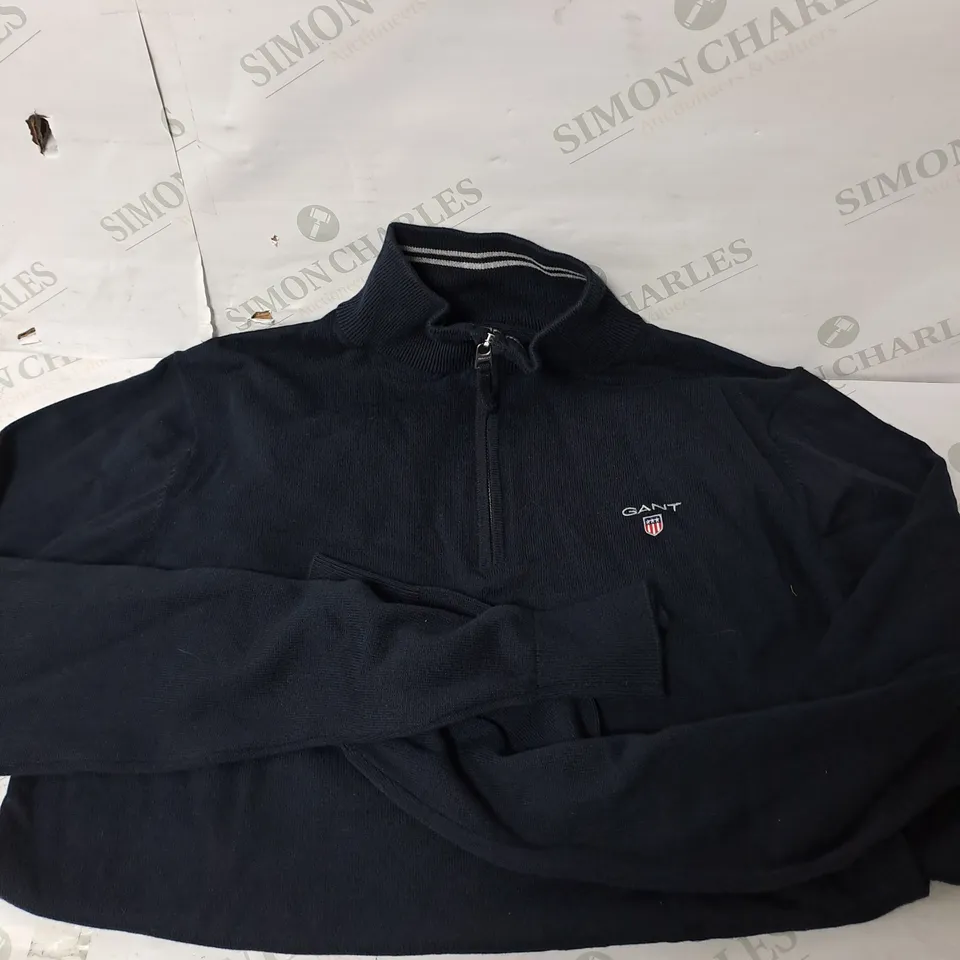 GANT COTTON HALF ZIP IN NAVY - MEDIUM