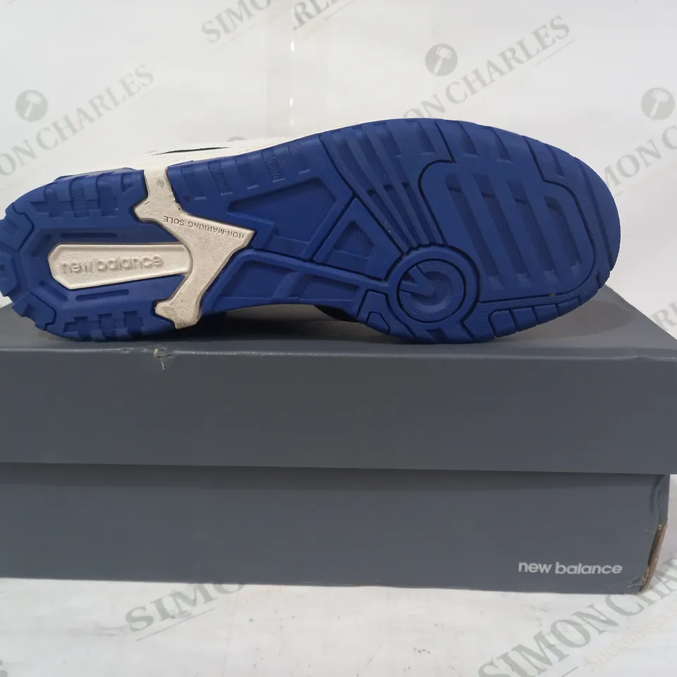 BOXED PAIR OF NEW BALANCE 550 TRAINERS IN WHITE/BLUE UK SIZE 7.5