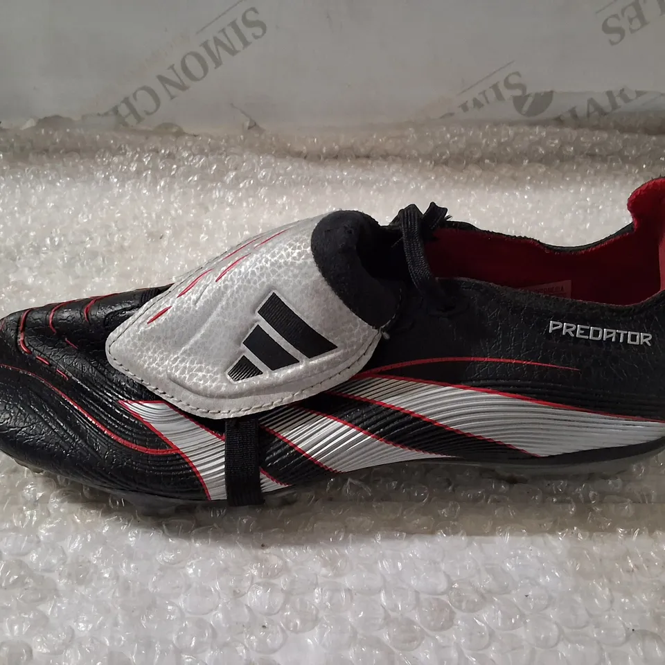 ADIDAS PREDATOR FOOTBALL BOOTS – BLACK/RED, UK 6 (EU 39)