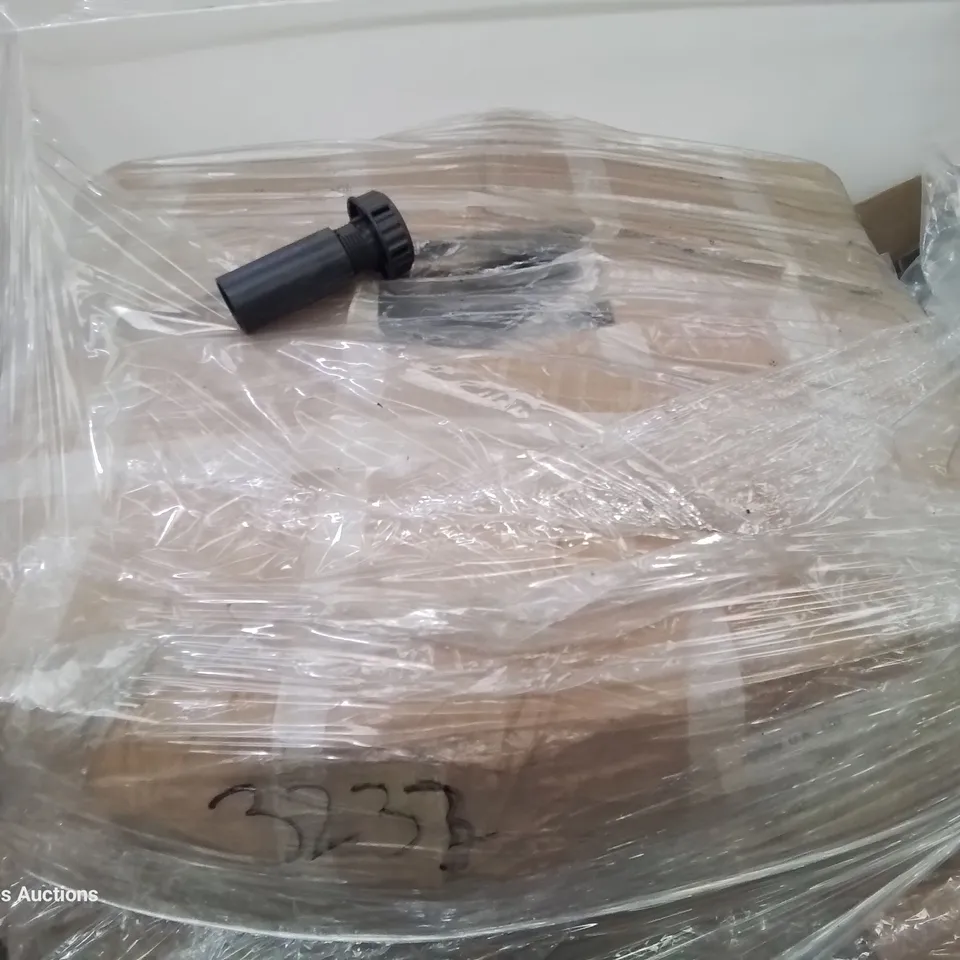 PALLET CONTAINING SINGLE DOOR CUPBOARD & CASE OF ADJUSTABLE CUPBOARD LEGS