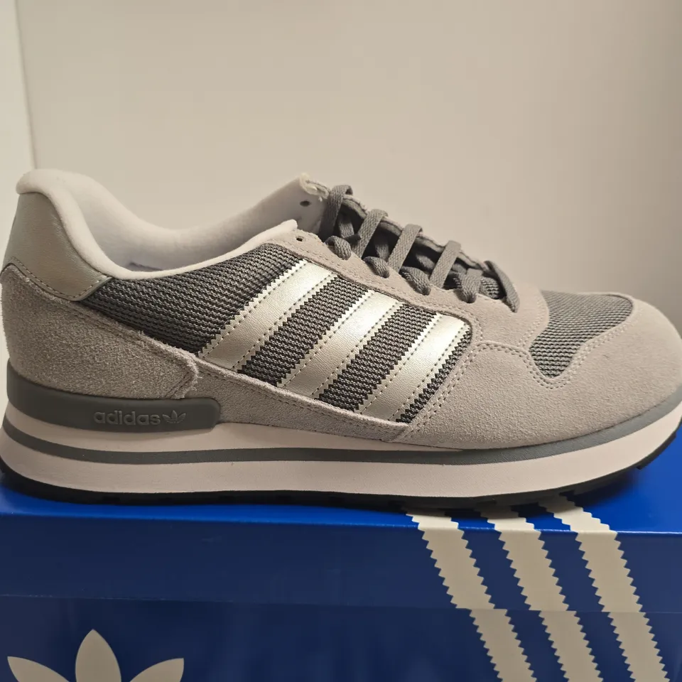 BOXED PAIR OF ADIDAS ZX 500 RS SNEAKERS – GREY/LIGHT GREY, UK 10.5