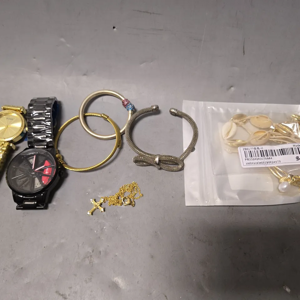 APPROXIMATELY 15 ASSORTED JEWELLERY ITEMS TO INCLUDE - NECKLACE ,BRACELET , WATCHES ETC