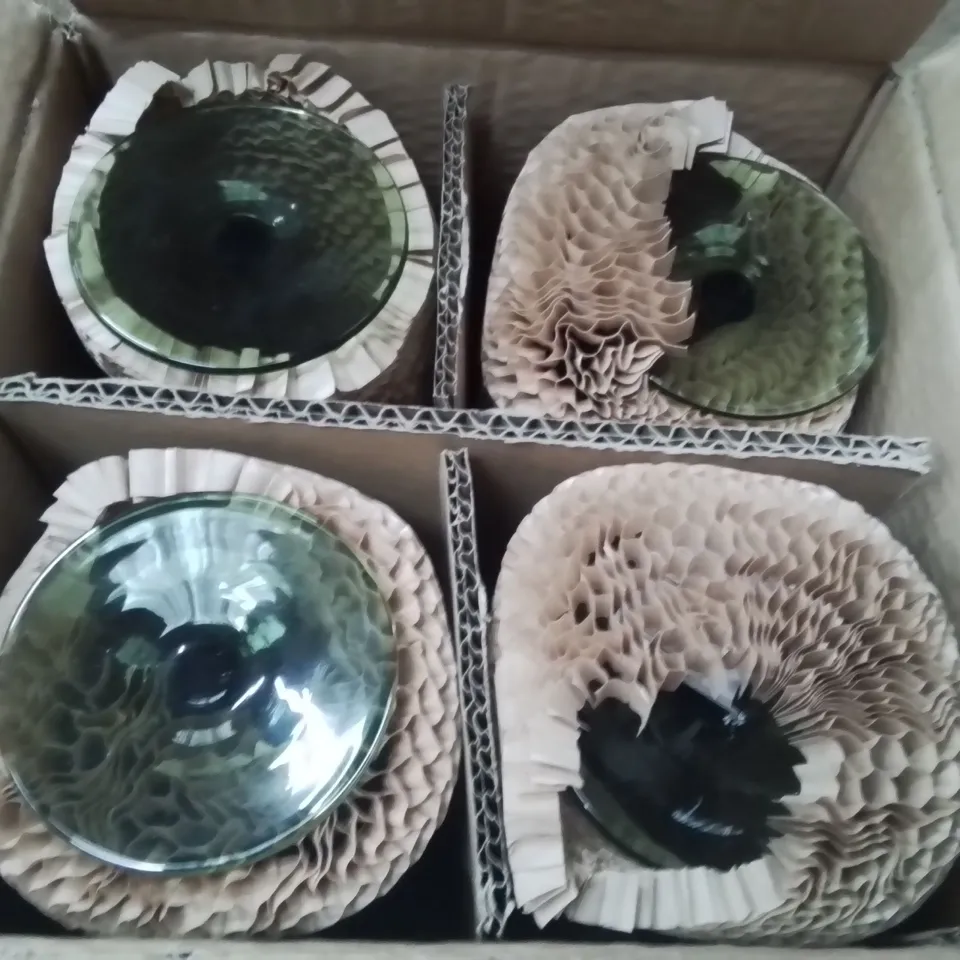 BOXED 4PK FLUTE GLASS SMOKEY GREEN