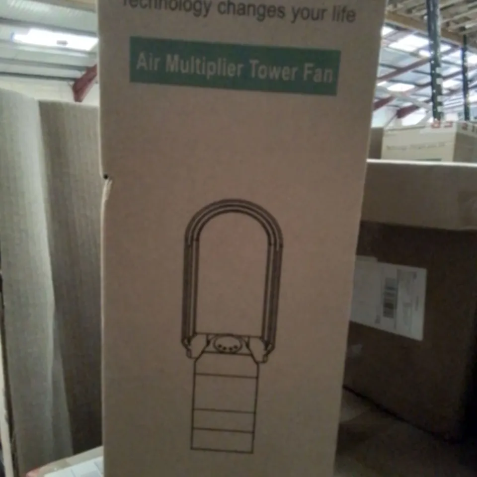 PALLET OF ASSORTED ITEMS INCLUDING SUN SHADE, MESH FOOD COVERS, TOILET SEATS, PLASTIC BED TRAY, COLLAPSIBLE FABRIC BOX, ELECTRIC HEATER, AIR MULTIPLIER TOWER FAN,