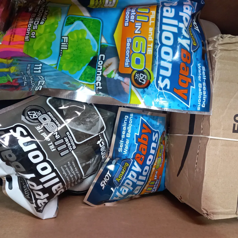 BOX OF APPROXIMATELY 10 ASSORTED TOYS AND GAMES TO INCLUDE TUFTEX BALLOONS, HAPPY BABY BALLOONS, BUBBLE LAB BUBBLE STICKS, ETC