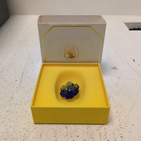 SWAROVSKI - BLUE GLASS FLOWER ORNAMENT IN PRESENTATION BOX