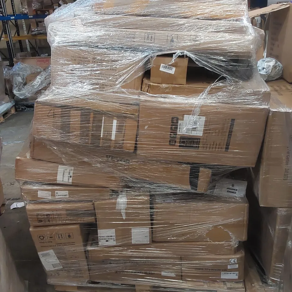 PALLET CONTAINING VARIOUS ASSORTED BOXED HOUSEHOLD ITEMS TO INCLUDE, EXPANDABLE HOSE, PICNIC SET, 2.6M STAINLESS STEEL LADDER, HANDHELD PRESSURE WASHER, CORDLESS VAC AND LOTS MORE UNMARKED BOXED ITEMS