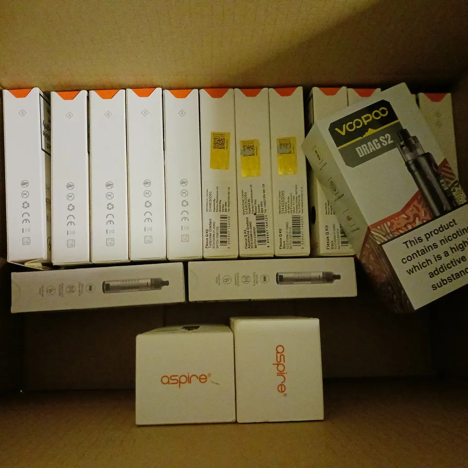 APPROXIMATELY 20 VAPES & E-CIGARETTES TO INCLUDE VOOPOO DRAG 4, ASPIRE GOTEK X, VOOPOO DORIC 60, ETC
