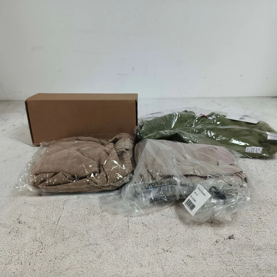 BOX OF APPROXIMATELY 20 ASSORTED ITEMS TO INCLUDE SHOES, CLOTHING ETC