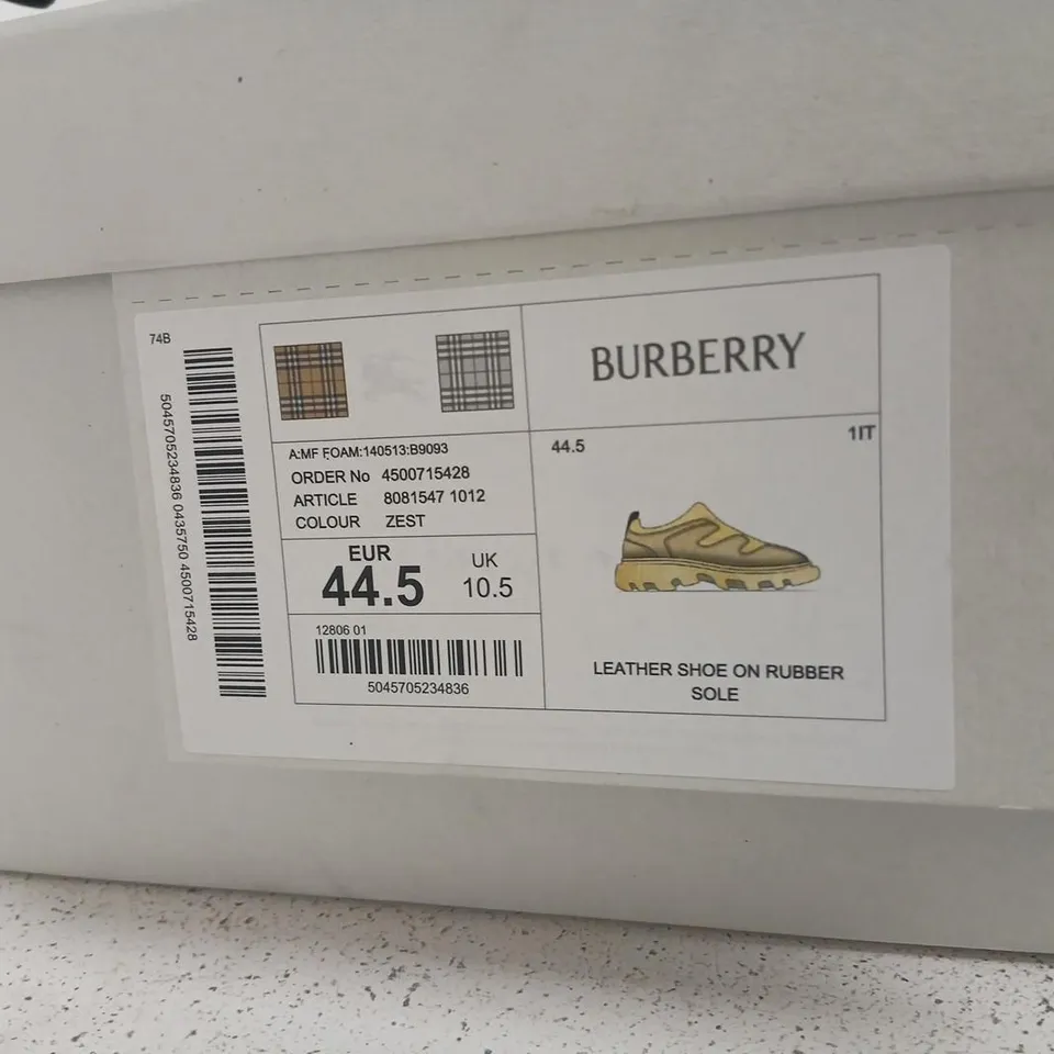 BURBERRY LEATHER SNEAKERS – BEIGE, UK 10.5 (EUR 44.5)