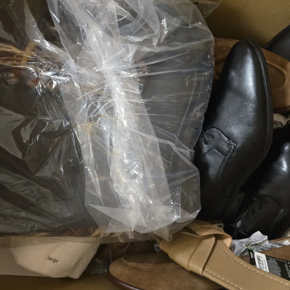 BOX OF APPROXIMATELY 15 ASSORTED PAIRS OF SHOES AND FOOTWEAR ITEMS IN VARIOUS COLOURS, STYLES, AND SIZES - COLLECTION ONLY