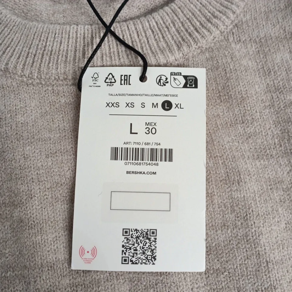 BERSHKA BEIGE KNIT JUMPER – SIZE L (EUR L)
