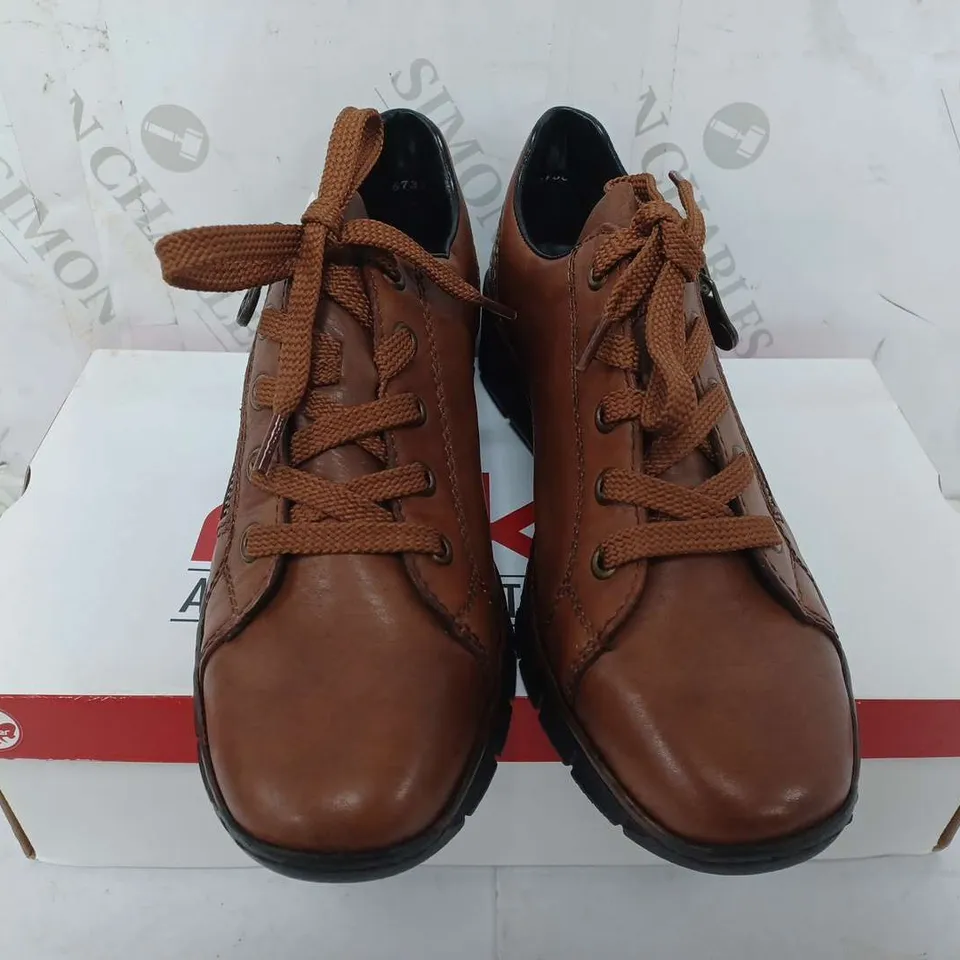 BOXED RIEKER ZIP SHOES IN BROWN - SIZE 38