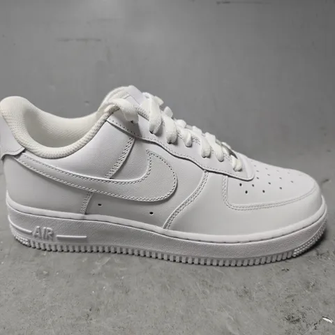 NIKE AIR FORCE 1 WHITE TRAINERS - UK 6
