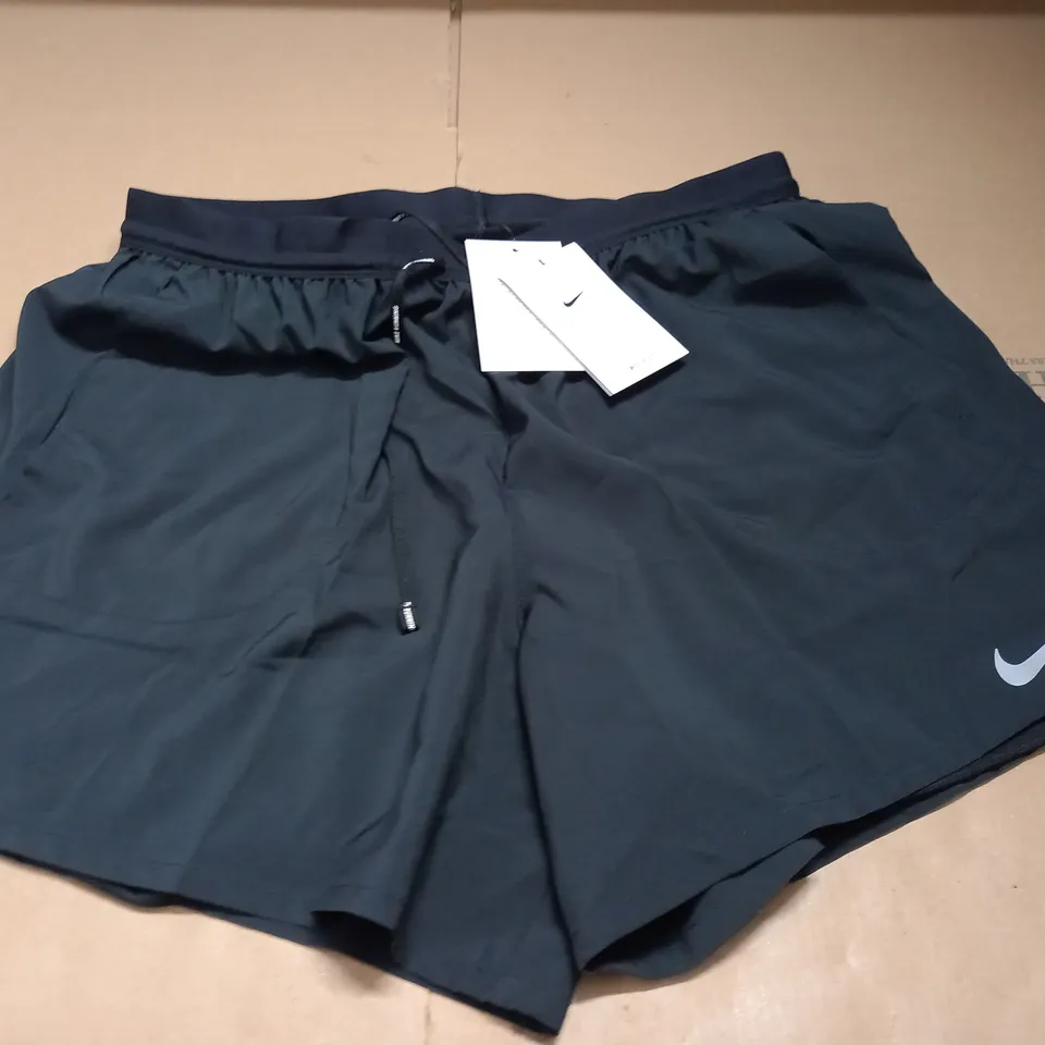 NIKE DRI-FIT BLACK SHORTS - XL