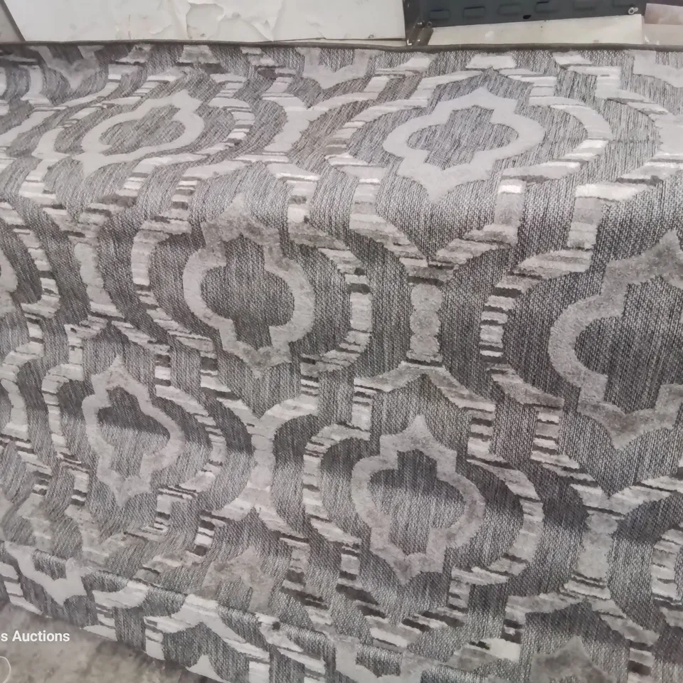 DESIGNER MARAZI FLATWEAVE GREY RUG APPROXIMATELY 200 × 290cm