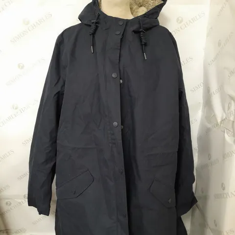 SEASALT CORNWALL RAIN PLANT HUNTER 2 IN MIDNIGHT BLUE - UK 18