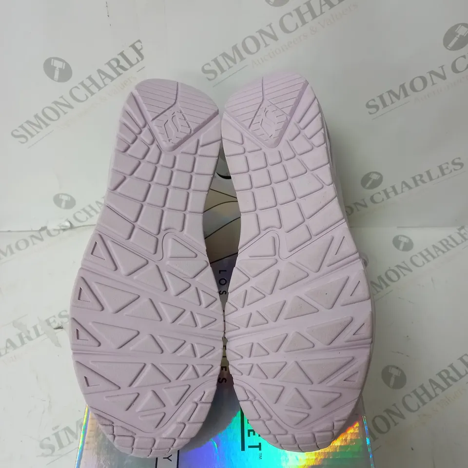 BOXED SKECHER STREET LOS ANGELES - PURPLE - SIZE 6